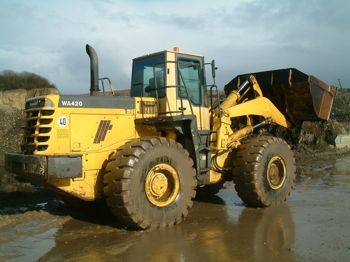 Loading Shovel Komatsu WA4203H