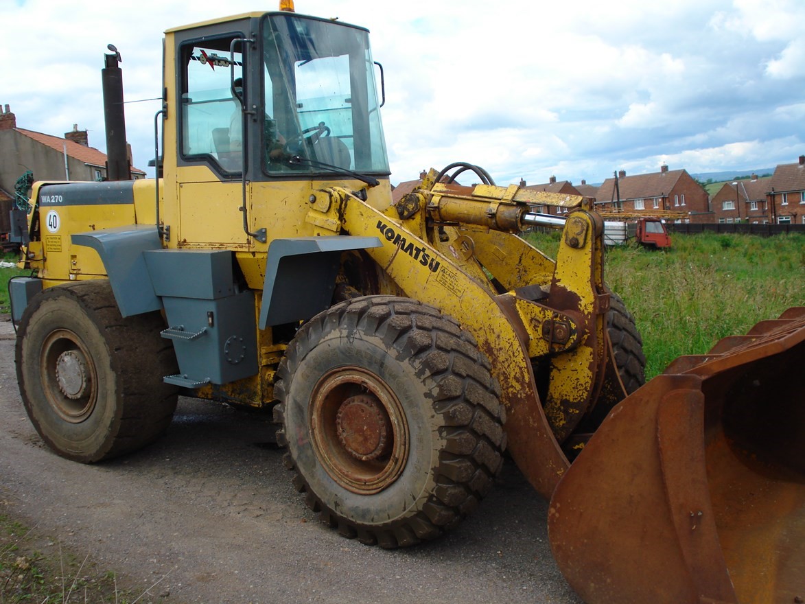 Loading Shovel Komatsu WA270