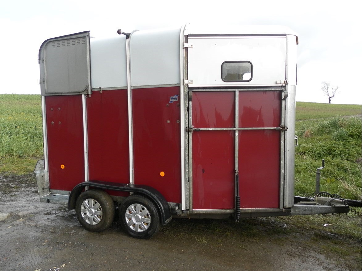 Trailer Horse box Ifor Williams HB510